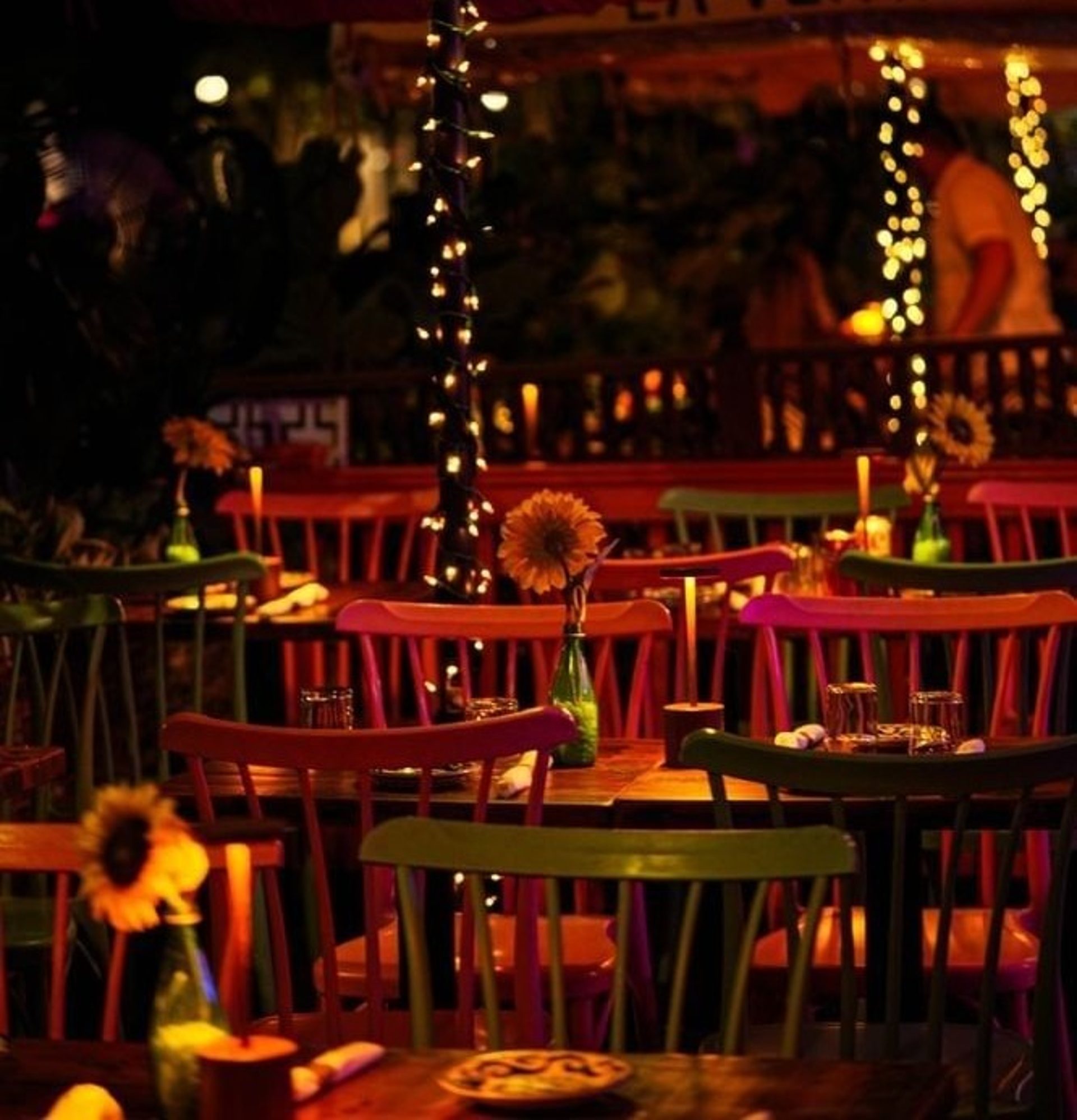 Grab your spot at Mama’s Tacos!